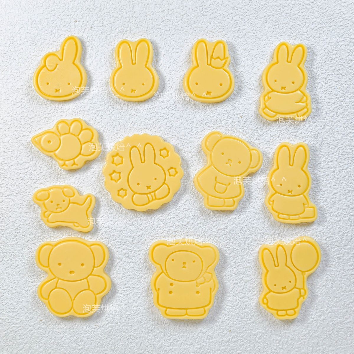 Cute 3D Press Cookie Mold with - Kitchen Baking Items ulasan dan harga