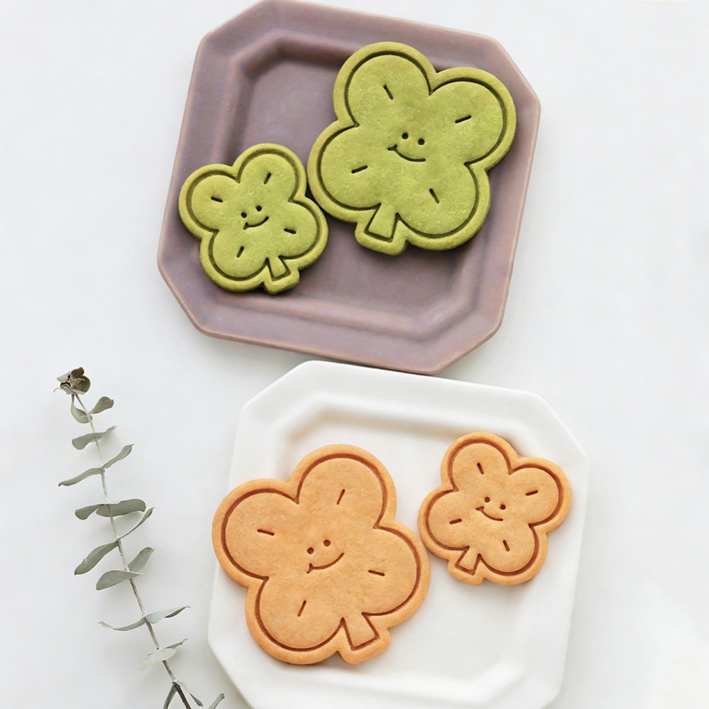 Lucky Four-Leaf Clover Cookie  - Kitchen Baking Items ulasan dan harga